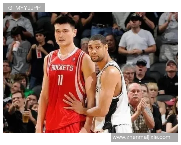 艾佛森与姚明同框合照回顾两位篮球巨星的友谊与传奇时刻