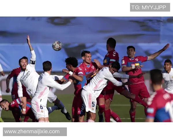 国王杯精彩对决多特蒙德3-0皇马补时进球引发全场热议与争议判罚